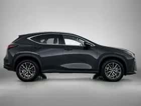 Lexus NX (2022) thumbnail 4