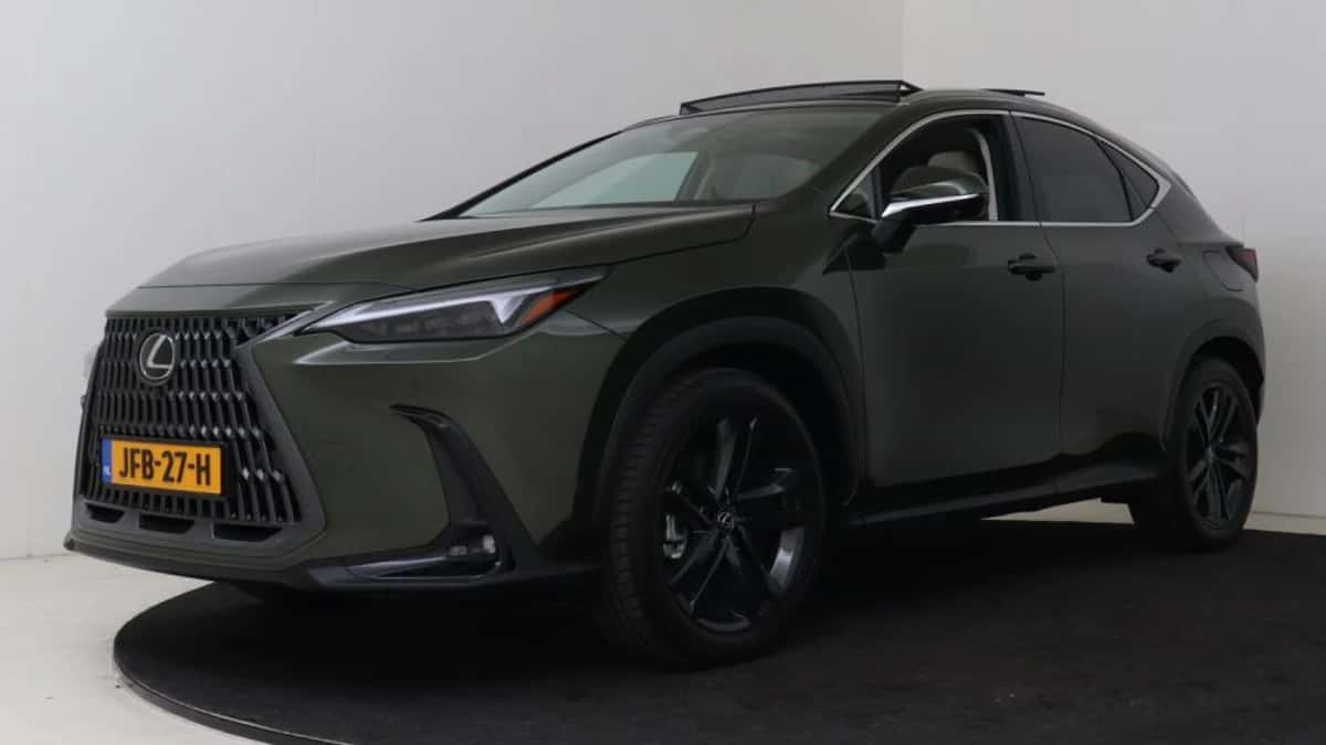 Lexus NX (2025) — foto 1