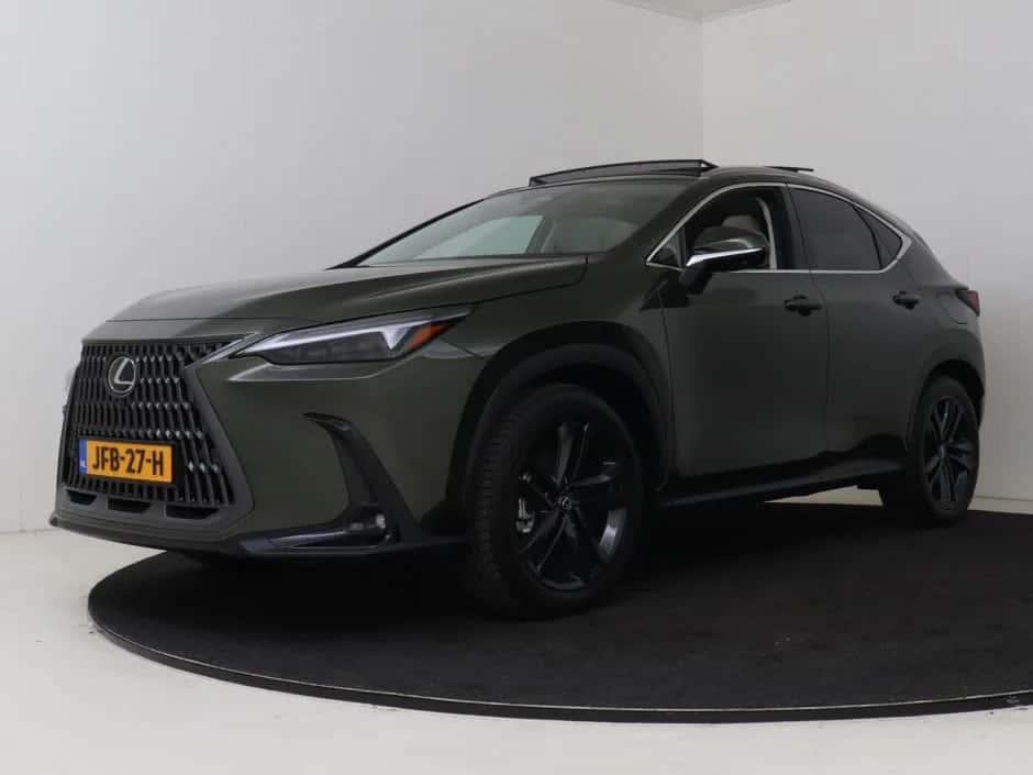 Lexus NX (2025) — foto 1