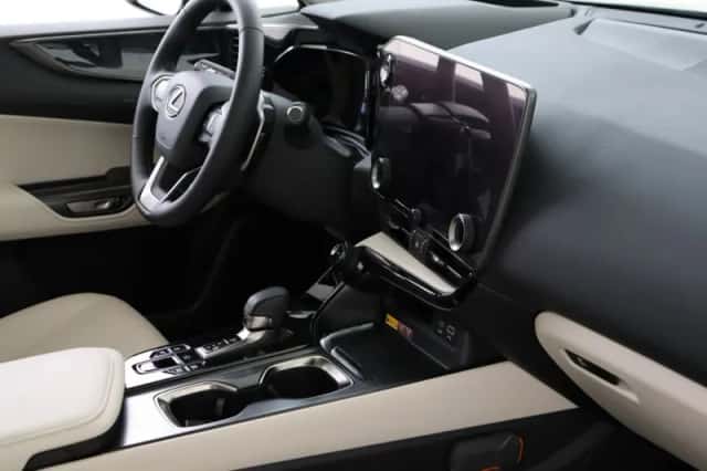 Lexus NX (2025) thumbnail 52