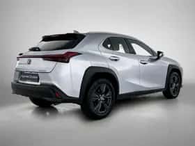 Lexus UX (2024) thumbnail 2