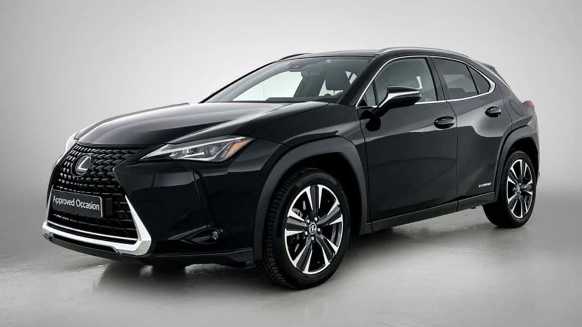 Lexus UX (2022) — foto 1