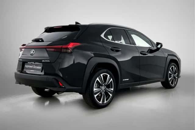 Lexus UX (2022) thumbnail 2