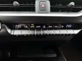 Lexus UX (2022) thumbnail 27