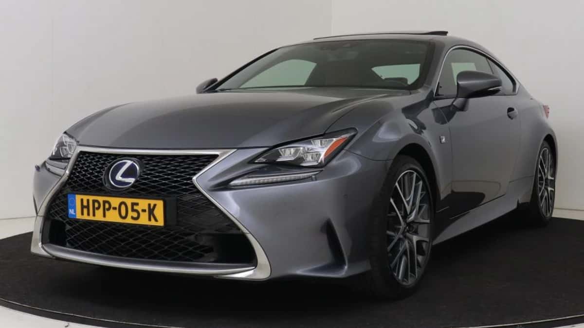 Lexus RC (2017) — foto 1