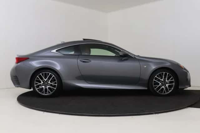 Lexus RC (2017) thumbnail 14
