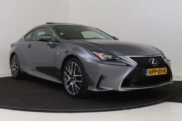 Lexus RC (2017) thumbnail 15