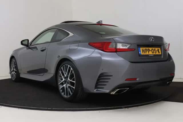 Lexus RC (2017) thumbnail 16