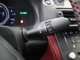 Lexus RC (2017) thumbnail 21