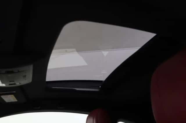 Lexus RC (2017) thumbnail 38