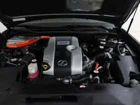 Lexus RC (2017) thumbnail 8