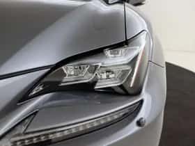Lexus RC (2017) thumbnail 9
