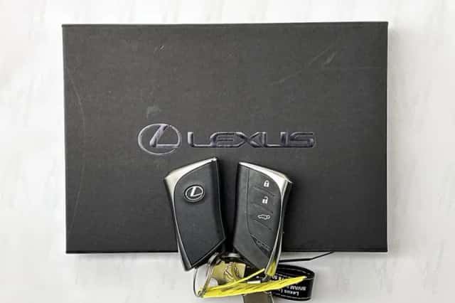 Lexus LBX (2024) thumbnail 31