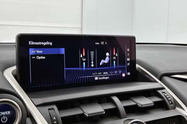 Lexus NX (2020) thumbnail 11