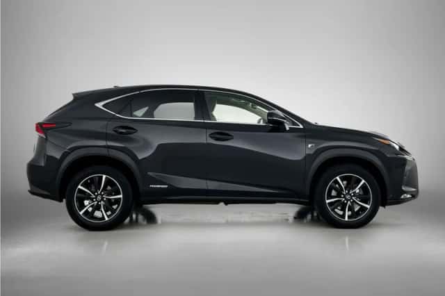 Lexus NX (2020) thumbnail 13