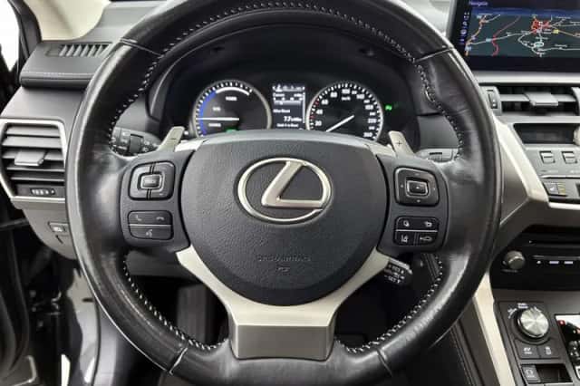 Lexus NX (2020) thumbnail 19