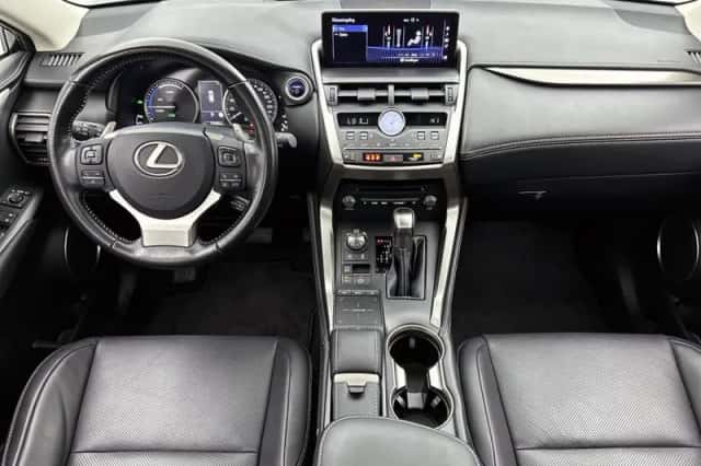 Lexus NX (2020) thumbnail 5