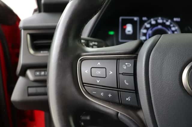 Lexus UX (2019) thumbnail 17