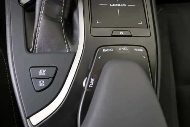 Lexus UX (2019) thumbnail 27