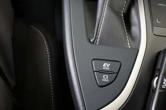 Lexus UX (2019) thumbnail 28