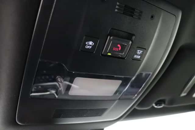 Lexus UX (2019) thumbnail 35