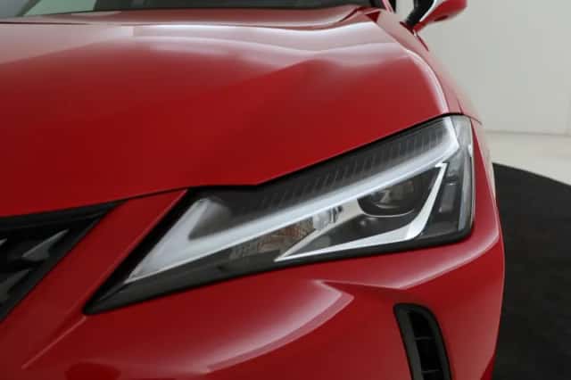 Lexus UX (2019) thumbnail 9