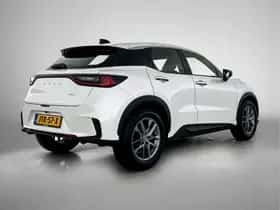 Lexus LBX (2025) thumbnail 2