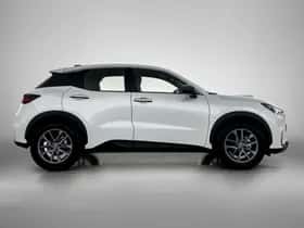 Lexus LBX (2025) thumbnail 11