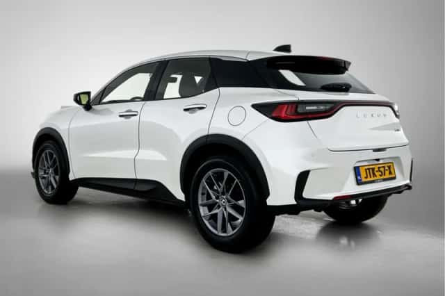 Lexus LBX (2025) thumbnail 13
