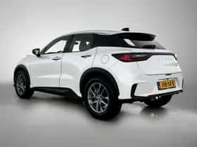Lexus LBX (2025) thumbnail 13