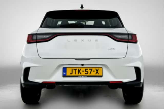 Lexus LBX (2025) thumbnail 21
