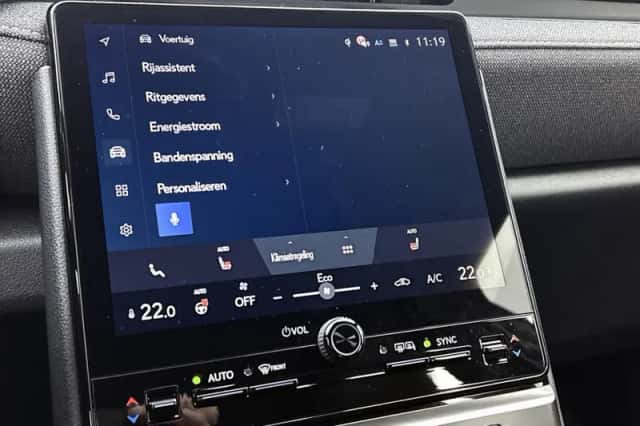 Lexus LBX (2025) thumbnail 26