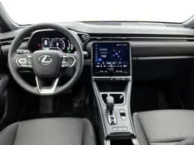 Lexus LBX (2025) thumbnail 4