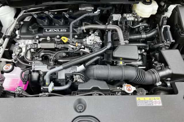 Lexus LBX (2025) thumbnail 31