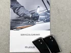 Lexus LBX (2025) thumbnail 32