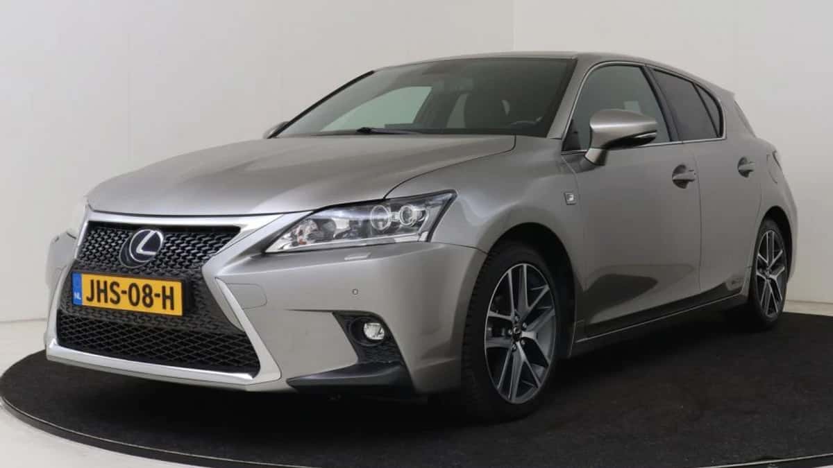 Lexus CT (2016) — foto 1