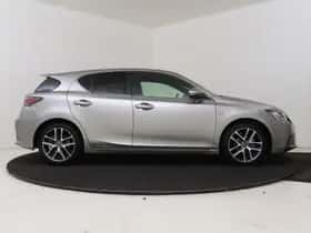 Lexus CT (2016) thumbnail 14