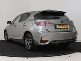 Lexus CT (2016) thumbnail 16