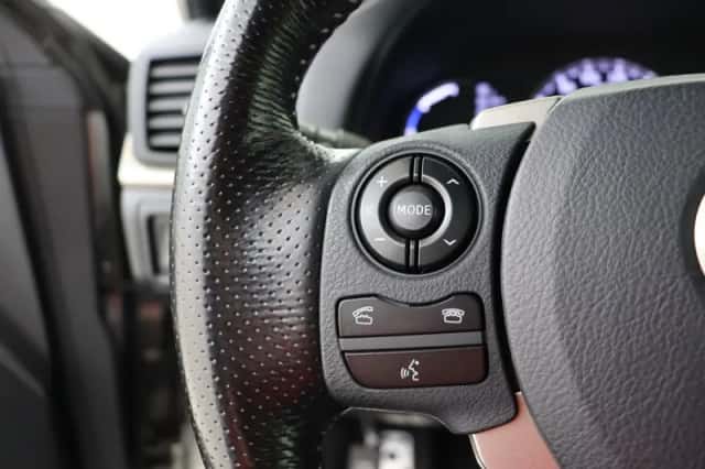 Lexus CT (2016) thumbnail 17