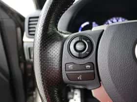 Lexus CT (2016) thumbnail 17
