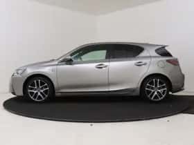 Lexus CT (2016) thumbnail 3