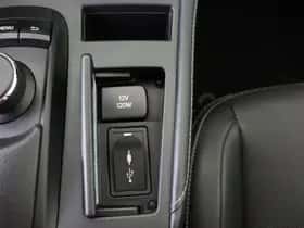 Lexus CT (2016) thumbnail 23
