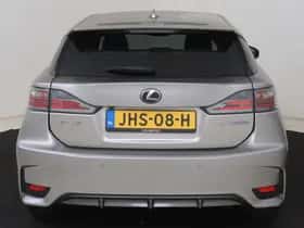 Lexus CT (2016) thumbnail 25