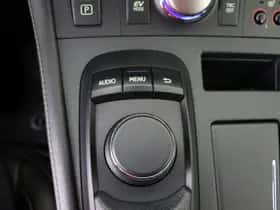 Lexus CT (2016) thumbnail 26