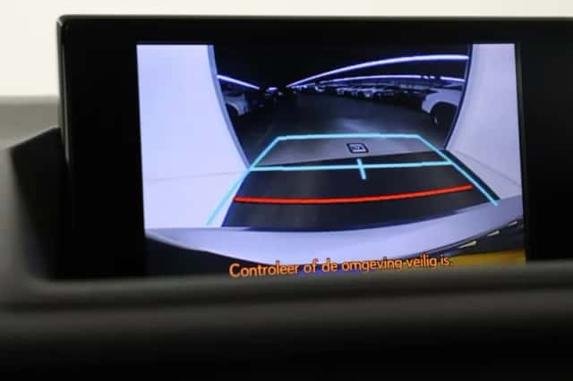 Lexus CT (2016) thumbnail 31