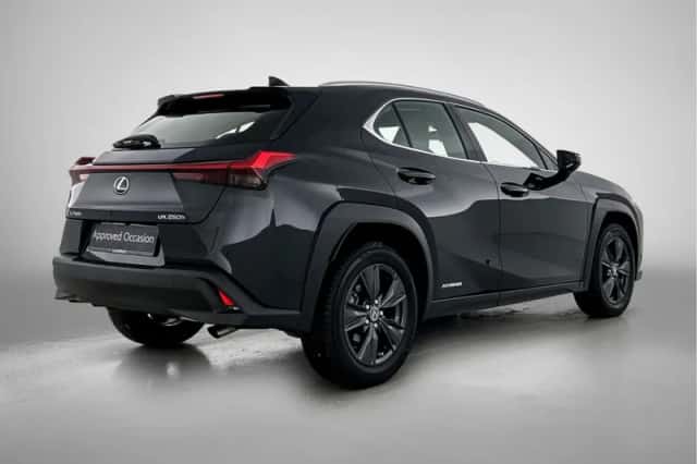 Lexus UX (2021) thumbnail 2