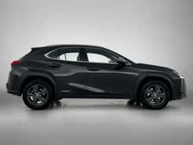 Lexus UX (2021) thumbnail 11
