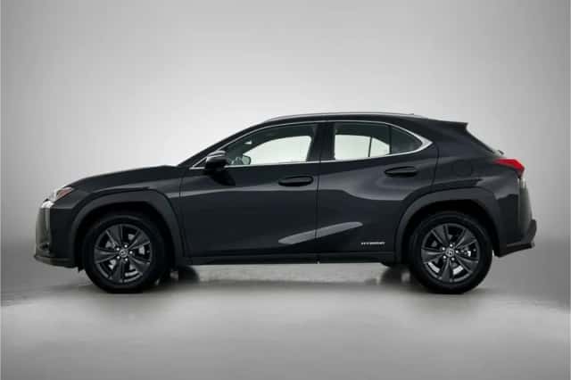 Lexus UX (2021) thumbnail 3