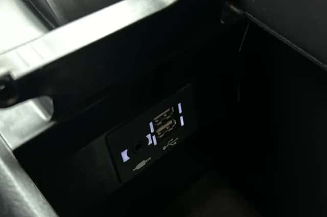 Lexus UX (2021) thumbnail 23
