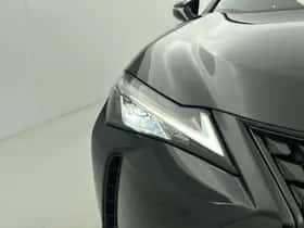 Lexus UX (2021) thumbnail 29